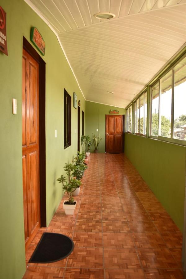 The Corner Airbnb Puerto Jiménez エクステリア 写真